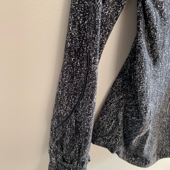 Lululemon Long Sleeve - Picture 5 of 5
